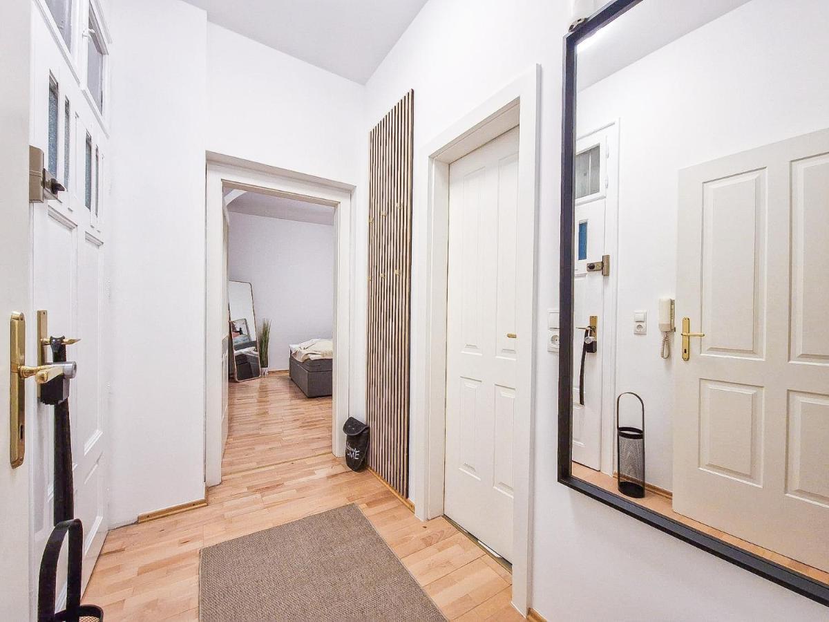 Feelhome - Design Apartment Fuer 4 Gaeste - Smart Tv - Naschmarkt Viena Exterior foto
