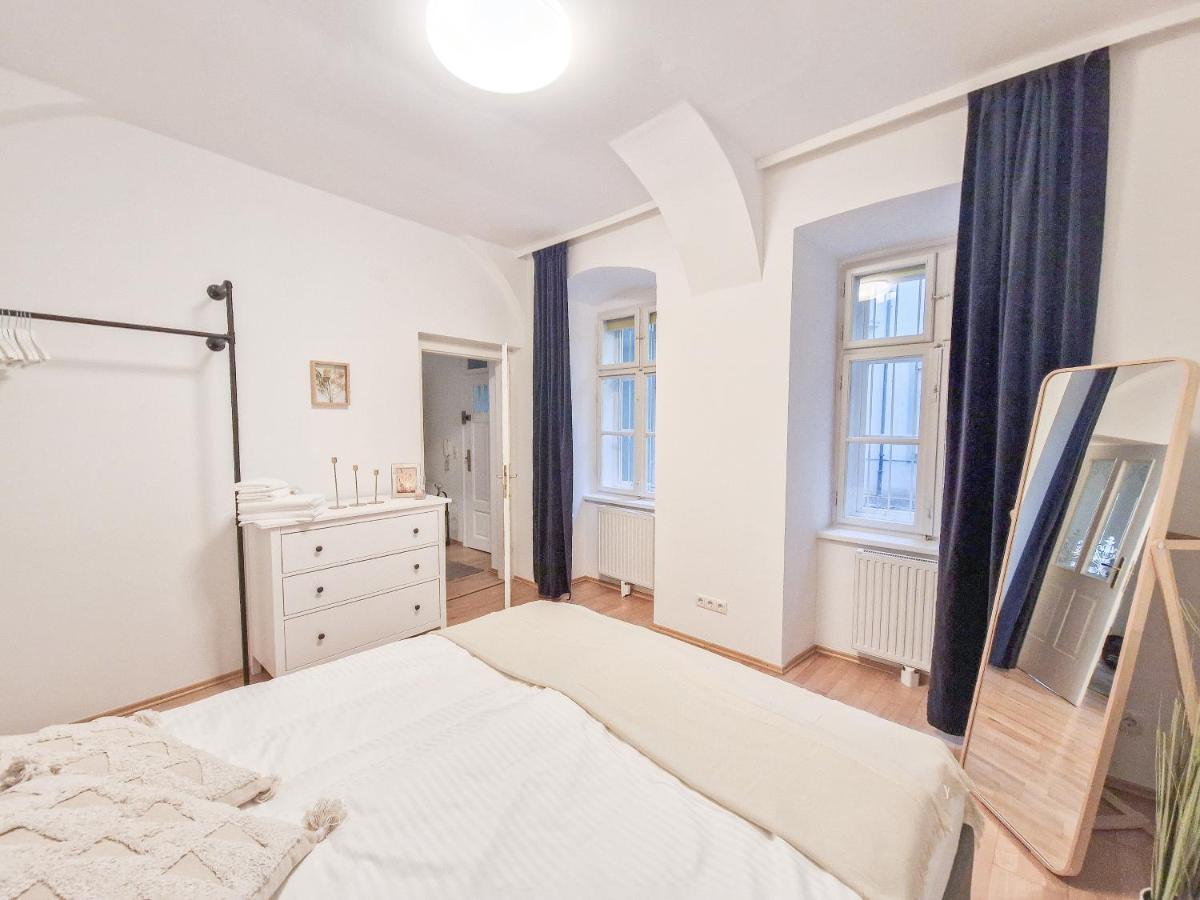 Feelhome - Design Apartment Fuer 4 Gaeste - Smart Tv - Naschmarkt Viena Exterior foto