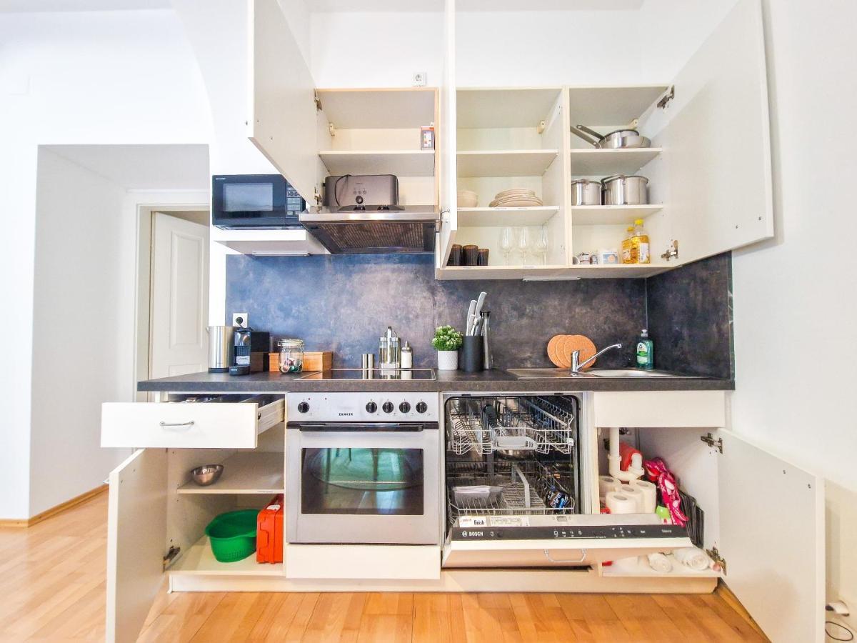 Feelhome - Design Apartment Fuer 4 Gaeste - Smart Tv - Naschmarkt Viena Exterior foto